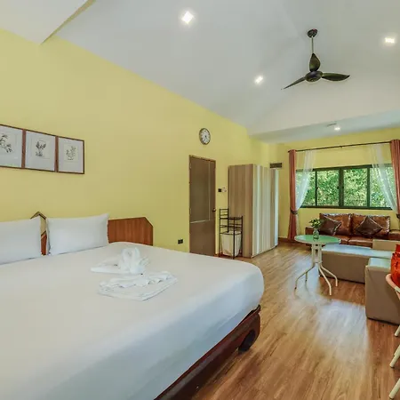 Coco Retreat Phuket Resort y Spa Chalong Exterior foto