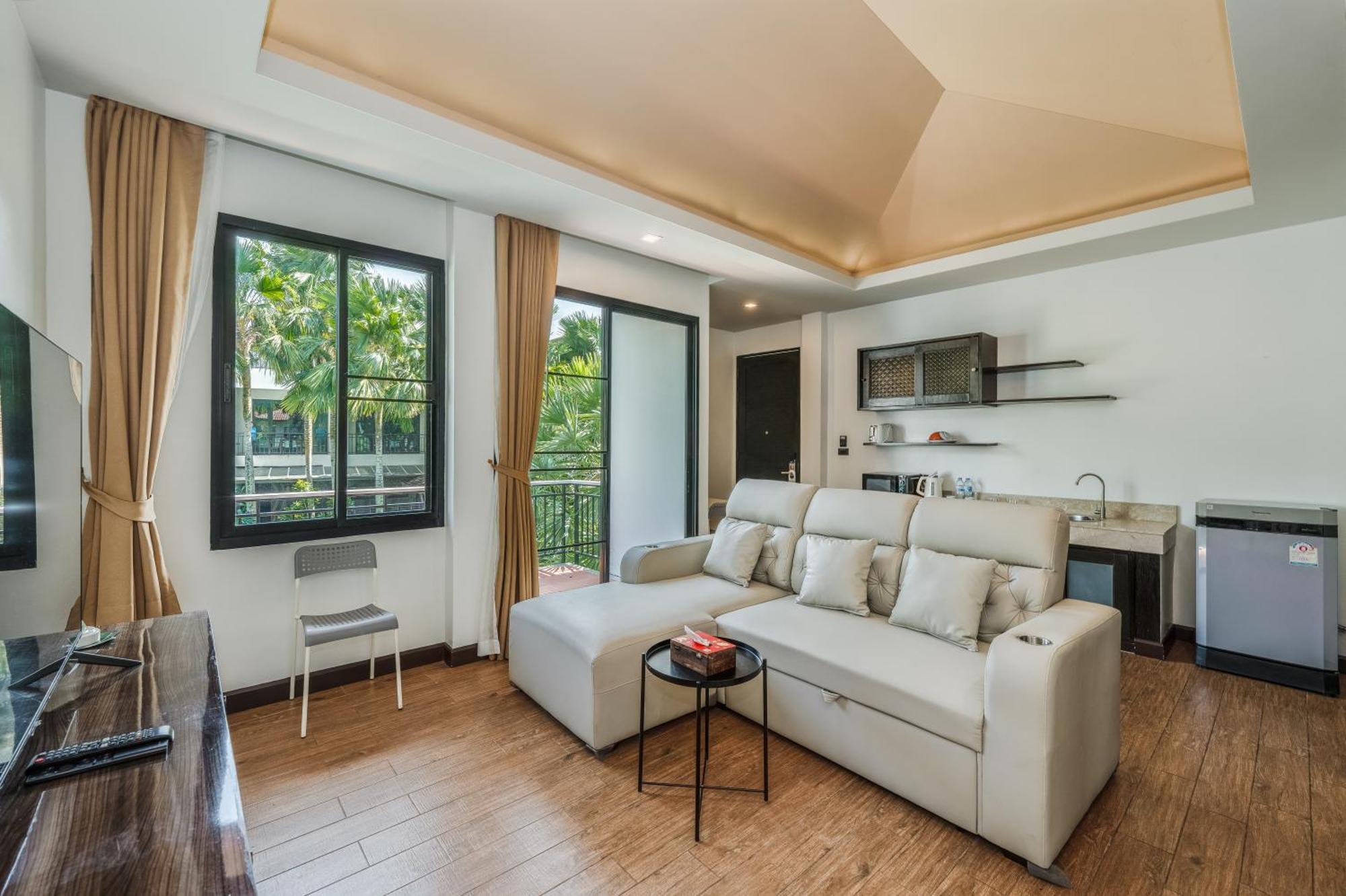 รีสอร์ท โคโค่ รีทรีท ภูเก็ต แอนด์ สปา 4*