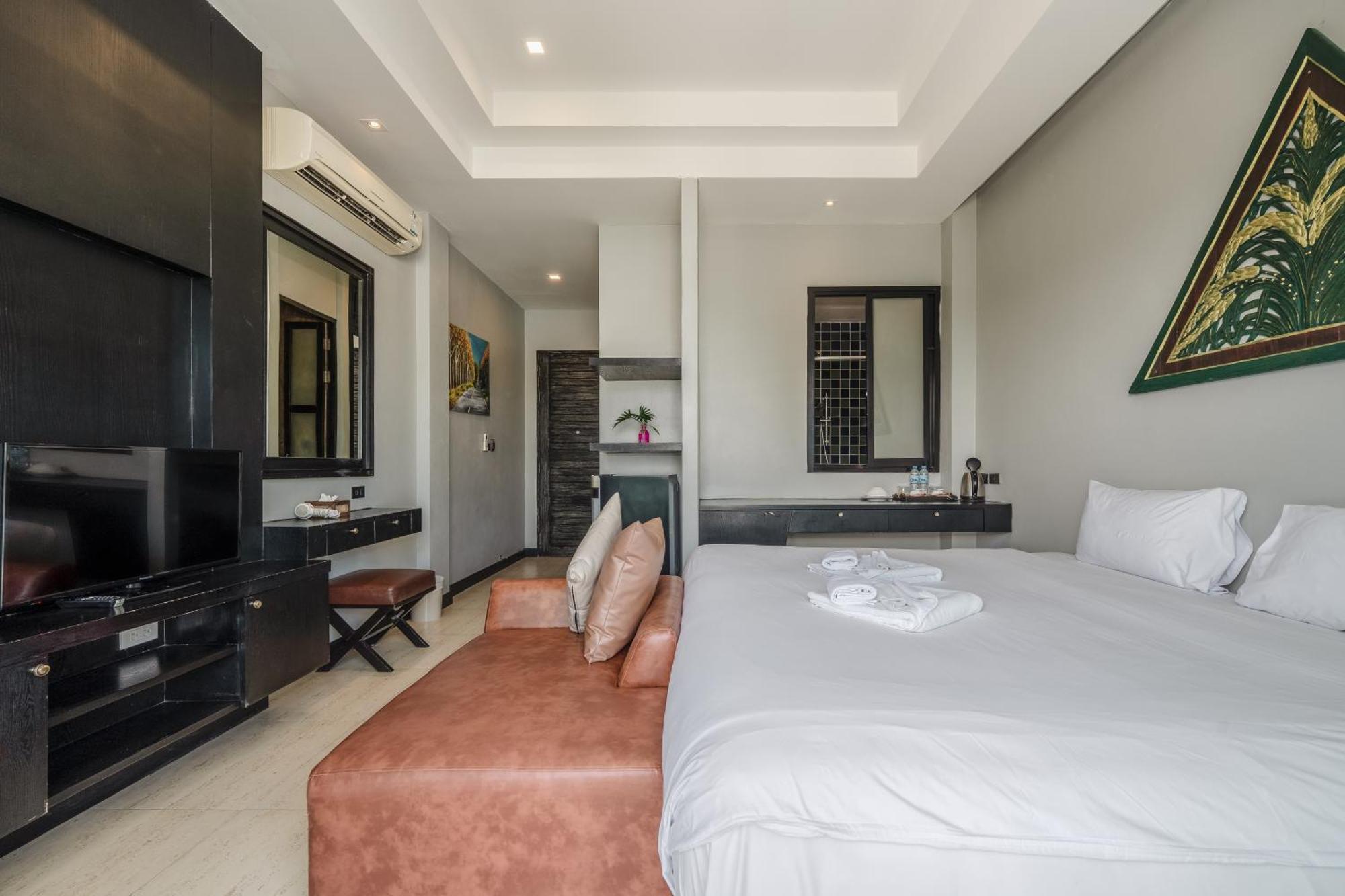 โคโค่ รีทรีท ภูเก็ต แอนด์ สปา รีสอร์ท ฉลอง