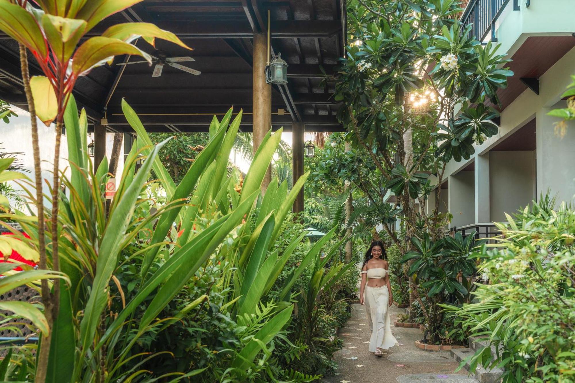 Coco Retreat Phuket Y 4*